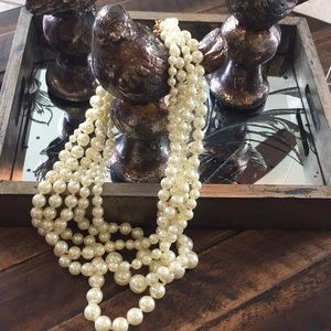 Multi-layer pearl necklace